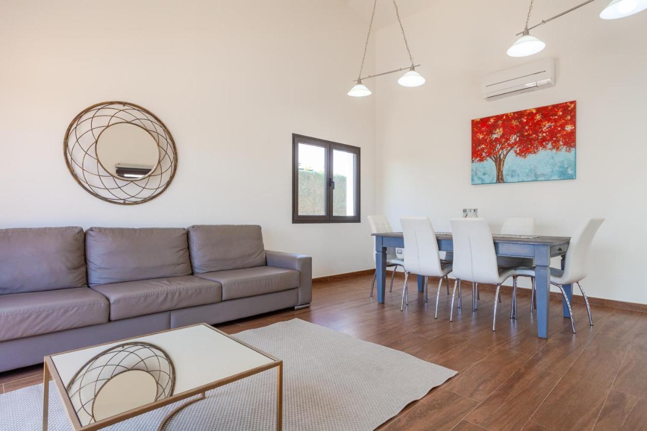 Villa Zafiro 13 Golf Private Pool Caleta De Fuste By Holidays Home 外观 照片